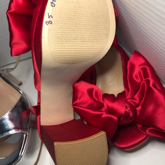 Steve Madden Bold Red Satin Bow Platform Sandals size 8.5 NWOB - Picture 12 of 12
